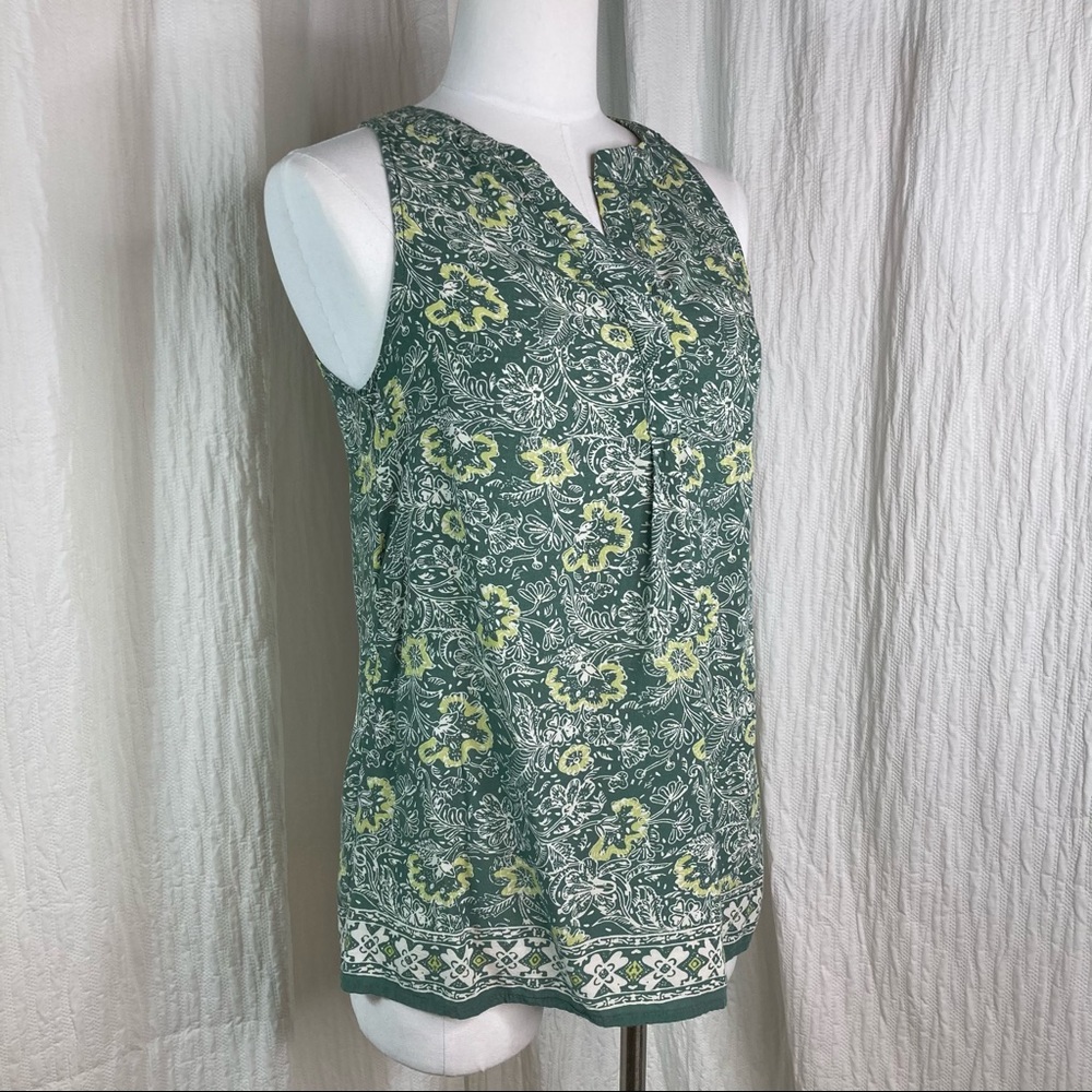 !FINAL CHANCE!  Lucy & Laurel Green Floral Rayon Tank